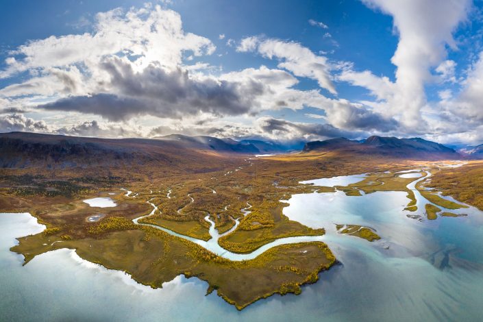 Flussdelta bei Nikkaluokta, Luftaufnahme, Lappland, Schweden