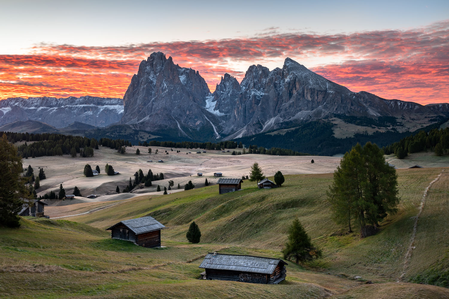 Seiser Alm bei Sonnenaufgang