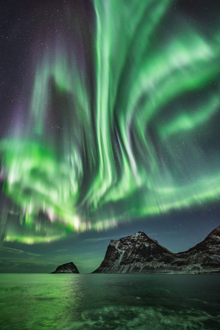 tanzendes Nordlicht auf den Lofoten