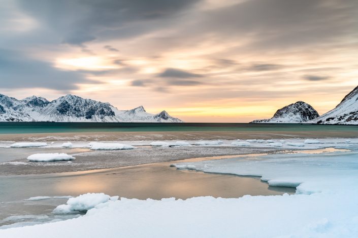 Landschaft am Strand von Haukland, Lofoten