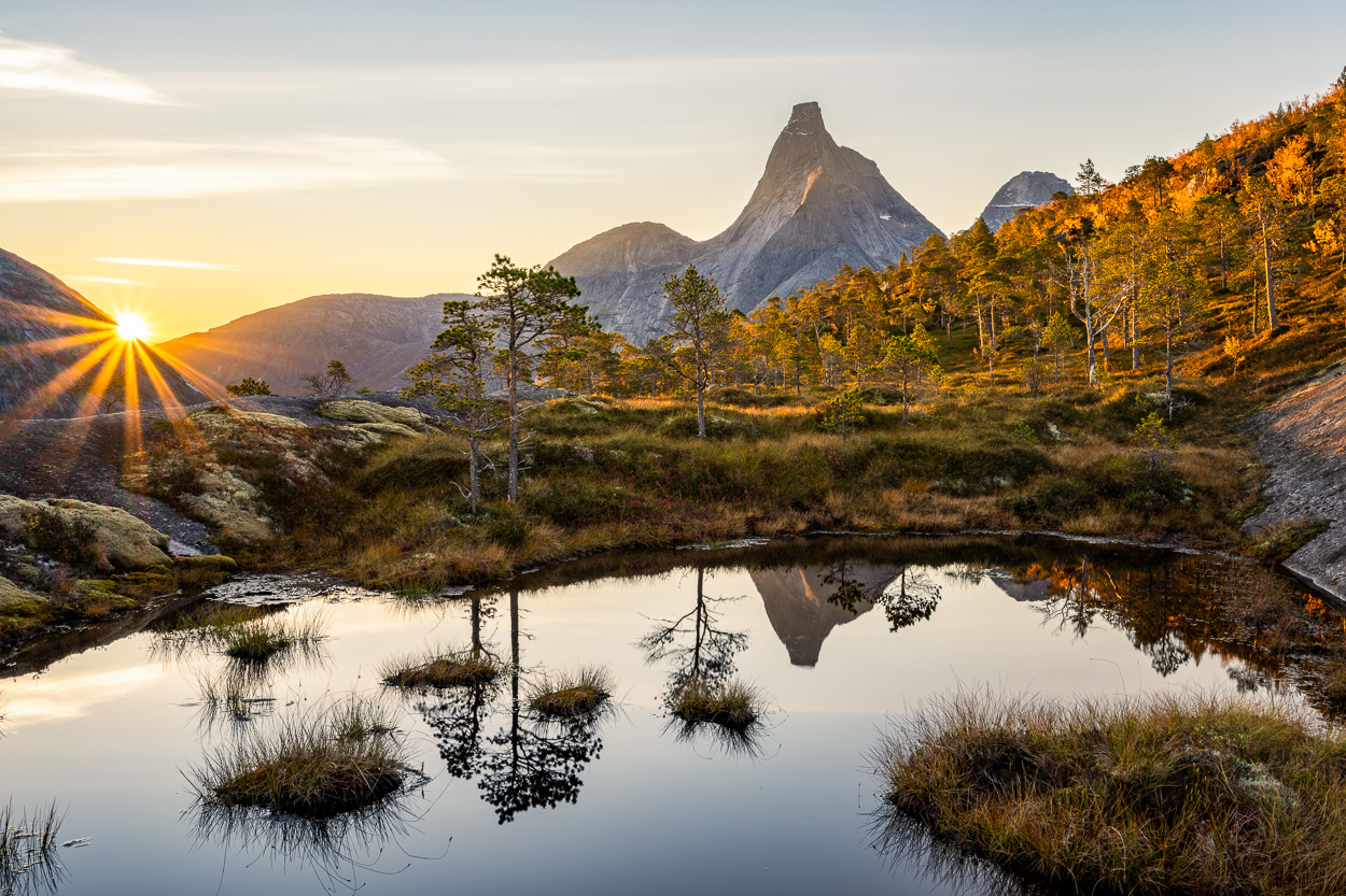 Stetind bei Sonnenaufgang, Norwegen