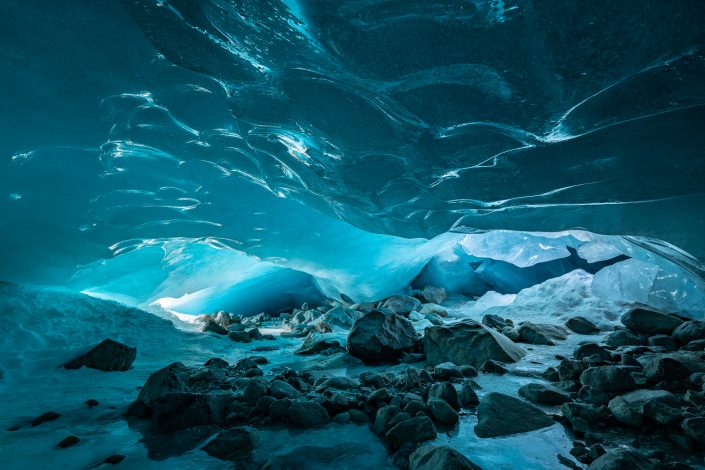 Eishöhle unter Gletscher, Morteratschgletscher, Engadin, Schweiz