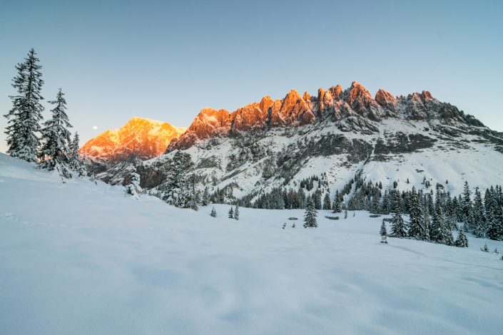 Alpenglühen der Mandlwänd, Winter, Salzburg, Alpen