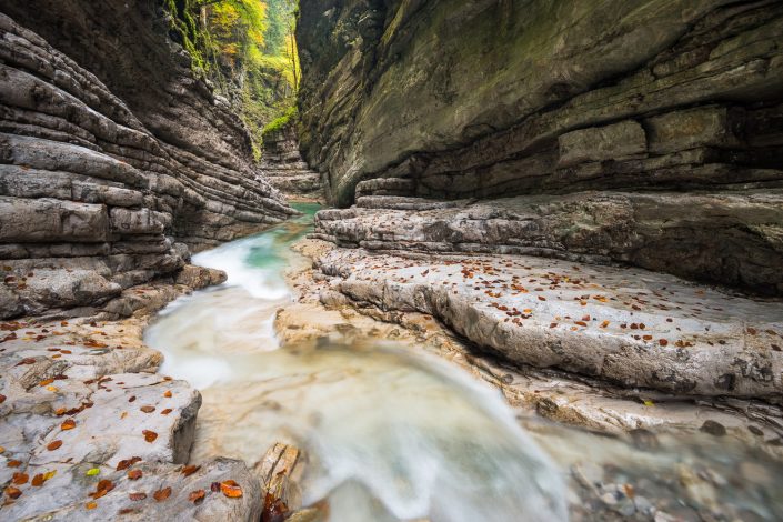 Taugl fließt durch engen Canyon