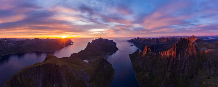 Fjorde aus der Luft, Sonnenuntergang, Insel Senja, Norwegen