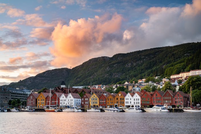 Bergen bei Sonnenuntergang, Norwegen