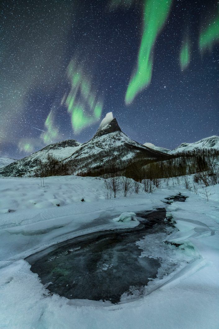 Nordlicht über Stetind, Norwegen